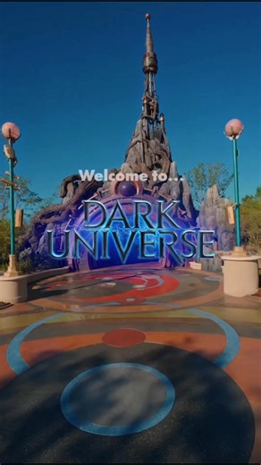 Take the view of Dracula as he flies through my favorite world in Epic Universe - Darkmoor aka Dark Universe 🧛🏻‍♂️ | Doctor Disney