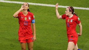 Alex Morgan celebration: 'I wanted to keep it interesting' - USWNT striker  plays down outcry over tea-drinking celebration | Goal.com