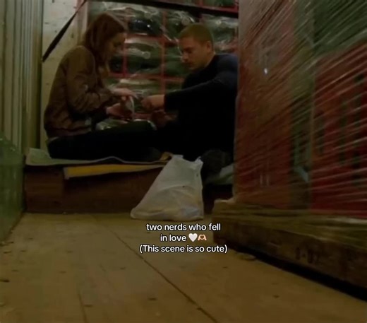 Prison Break: Michael Scofield and Sara's Cute Love Scene