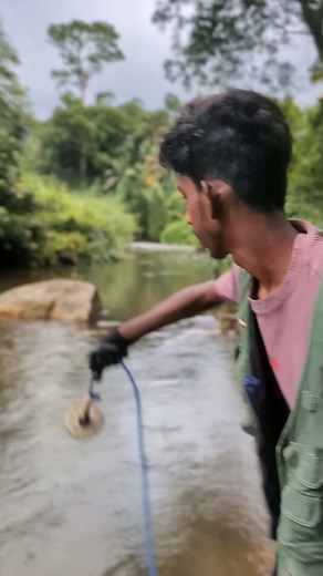 🧲 I can’t believe this happened while magnet fishing today… What started as a normal treasure hunt turned into one of the craziest, most unexpected moments ever. Every pull felt more intense — and the final find left me shocked! If you love magnet fishing, mystery finds, and crazy underwater discoveries, you’re going to love this video. ⚙️ Gear Used: 1000lb neodymium magnet Heavy-duty rope Waterproof gloves 💬 Drop a comment — What’s the craziest thing YOU’VE found magnet fishing? 🔔 Subscribe 