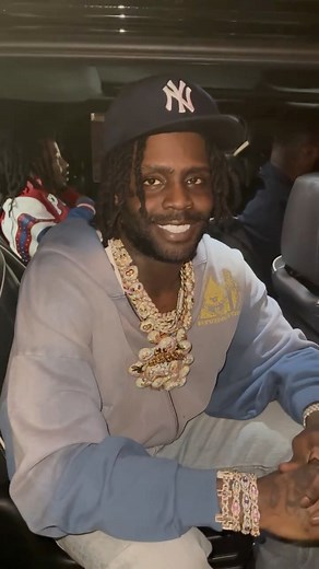 Fits From The Streets on Instagram: "@chieffkeeffsossa Hat : @yankees Hoodie : @rivingtonroirebis Denim : @balenciaga Boots : @timberland Chief Keef fit check"