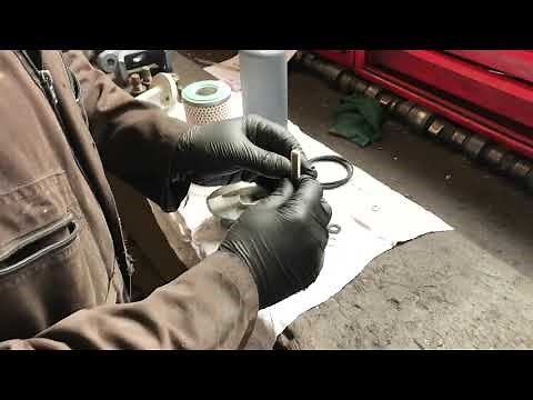 Assembly of a Nuffield 460 or 10/60 oil filter assembly