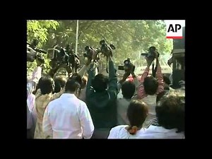 Funeral of Bollywood star Amrish Puri takes place in Mumbai