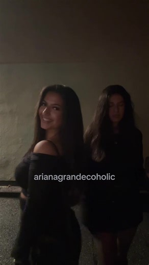 Annoying Light Moments with Ariana Grande Fans