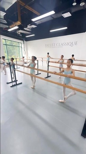 Ballet Classique Ballet school | Frappe Vaganova system