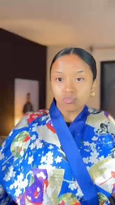 Henoy kely anie ity vidéo mahafinaritra kely ity e ?🤍😍 Tena tsy misy tsy nahazo tombotsoa izay nampiasa an’ ity savon ity hatreto 🥰 Omeko cadeau ny olona iray izay mahalala an’io vehivavy io sy milaza izay nahafataranao azy 🤍 Prix savon au lait de chèvre : 35.000 Ar ☎️ : 034.75.265.78 | Ma-Luna