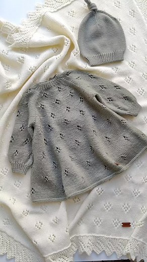 1.2K reactions · 59 shares | Abito rosmarino Cappello nodo Maglioncino Ferrara Copertina frammenti di nuvola Tutorial sono su YouTube Occorrente per le vostre creazioni disponibile sul sito merceriasudest.it In oltre del vestito e del pullover sono disponibili pattern per chi occorrono | Merceria Sudest | Facebook