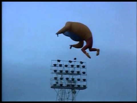 Queen - Kind of magic (Live at Wembley)
