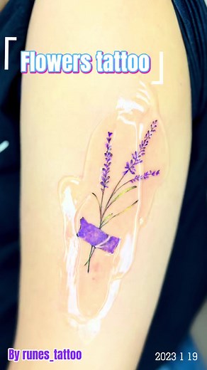 รอยสักดอกไม้ฮิวใจสำหรับปีใหม่