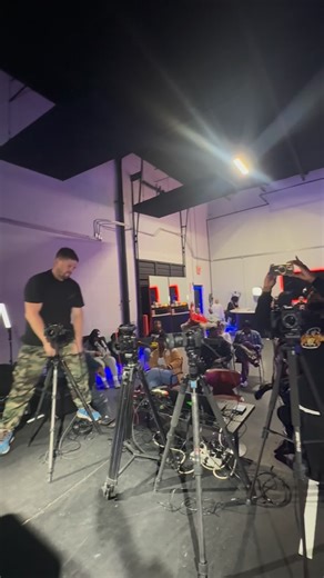 80K views · 1.2K reactions | “The FACE OFF for my next #battle was last night! wait until y’all see this jawn  Whassup wit da Bul? That nigga was scared to death” #december 6th #illadelphia #notophiladelphia @takeova_bl #BARSisBack #GoatGang  #MayhemMusic  #LarsinyFamily #PHILLY stand  #LetsGetToThisChicken | cassidy_larsiny | Facebook