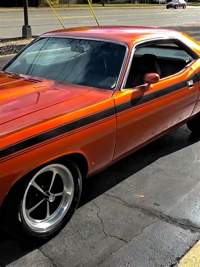 Comparing Ford and Chevy Classic Cars