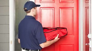 Pizza delivery driver gets 'help me' note, what he discovered inside shocked him