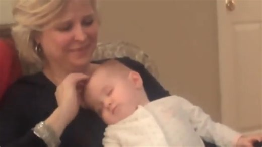 Helping your baby drift off to sleep can be as simple as a soothing massage. With gentle strokes and the calming touch of coconut or olive oil, you can relax their little body and ease them into rest. Start from the toes and work your way up—legs, hips, tummy, chest, arms—using slow, rhythmic motions that mimic the warmth and comfort of your embrace. Set the mood with soft lighting and quiet surroundings, and end with a warm bath for extra relaxation. It’s a beautiful way to bond—and a peaceful 