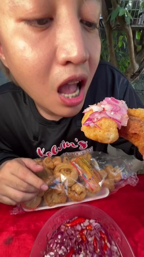 Kelvin’s Chicharon and Butcheron #kuyaykko #chicharon