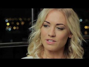 Yvonne Strahovski: MANHATTAN NIGHT