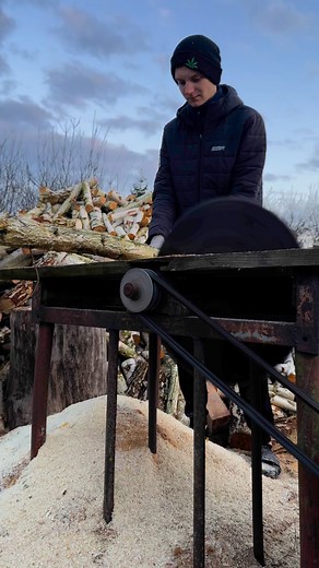 134K views · 669 reactions | Insane Homemade Sawmill That Slices Through Logs Like Butter #woodworking | Work of Work | Facebook