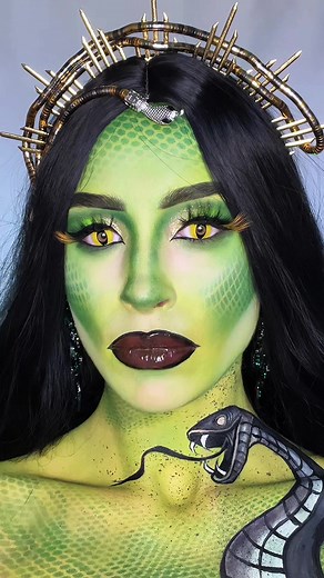 Medusa Makeup Tutorial for Halloween | 31 Days of Halloween