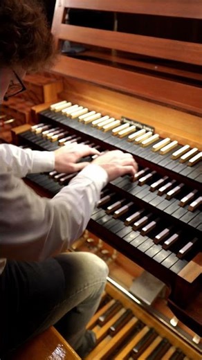 The beast is roaring! #organ