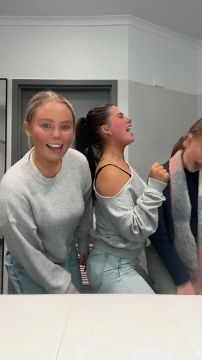 Zozo (@zoeliddington)’s videos with original sound - 𝕃𝕪𝕣𝕚𝕔𝕤