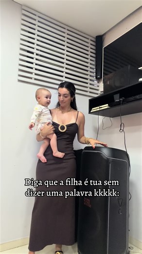 A Dança Engraçada da Mãe e Filha