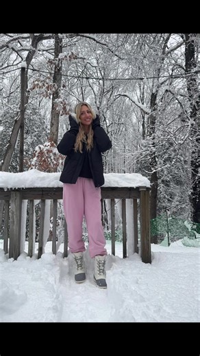 My snow workout! Running in the snow and shoveling ❄️ ⛄️ ##Love##me##snow#gym #snowday