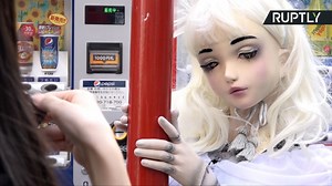 Lulu Hashimoto the Human Doll Causes a Stir in Tokyo