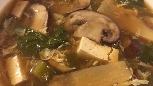 My friend, April, is obsessed with Hot & Sour Soup. So obsessed with it that she turned me on to it. To those who've never had it, Hot & Sour Soup is one of three soups you'd normally order at a Chinese restaurant (the other two being Wonton and Egg Drop) and it's exactly what the name implies: hot AND sour! But don't let that come off as unappetizing to you, it is a healthy soup packed with a smorgasbord of flavors as it's LOADED with spinach, mushrooms, bamboo shoots, tofu (or chicken if you w