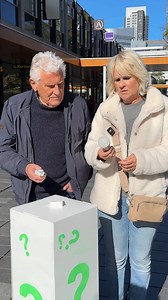 Tijd voor de grote lampen test! 💡 Welke lampen heb jij thuis? Heb jij voorkeur voor spaarlampen of ben je toch een voorstander van LED-licht? Ook deze kleine bolletjes kun je gemakkelijk inleveren bij een van onze Wecycle-inleverpunten! ♻️ | Wecycle