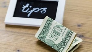 Tipping Car Detailers: When, Why, and How Much