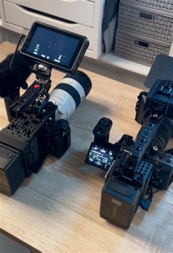 Which one would you pick for your next shoot? 🤩 GEAR LIST 👈 On the left - Sony A7IV - Sony 70-200mm f2.8 GM II - Fuze Gear Cinemax for A7 series - V-mount battery VB99 - Smallrig side handle - Polar Pro VND 2-5 stops - Sennheiser MKE400 - Atomos Shinobi On the right 👉 - Sony FX3 - XLR handle - Fuze Gear Cinemax Pro for FX3 / FX30 - Sony 24-70mm f2.8 GM II - Rode NTG4 - Smallrig matte box lite - Nisi True Color VND 1-5 stops - V-mount battery - Neewer 50Wh #filmmaker #videaste #cameragear #son