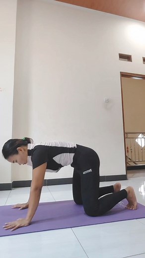 650K views · 5.1K reactions | Senam kegel bikin PD Mau absen Mak Mak pecinta KEGEL dari mana aja nih?? #workoutrutine #kegelexercise #pecintakegel #tipskebugaran #tipssehat #hiburanolahraga #tipsbugar #momyfit #momyhot #kegel #bl #aerobik #jepitlepas #senamjepitlepas #reel #viral #trendingpost #fyp | Mami Vero | Facebook