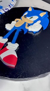 Watch me make a Fondant cake topper from start to finish 🥰 | Bake Something MKE