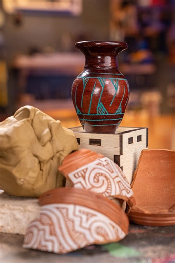 75K views · 2.2K reactions | Como o BARRO vira CERÂMICA! Com argila,...