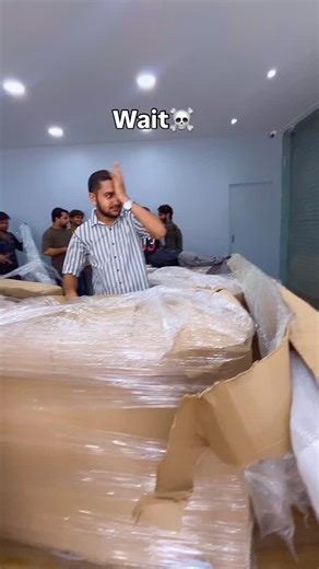 Adv Touseef Raza on Instagram: "#samsungexclusivephoneshowroom #2025 #followforfollowback #razamobile"