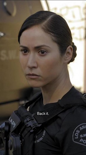 Back up! Back up! 💥 #SWAT