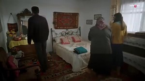 İyi günler Yeşil Deniz Fan ailesi Evet sadıçlar dizinin kalbimizde taht kurmasının önemli sebeplerinden biriside çoğumuzun yaşadığı hayata dokunması ve işlediği konulardı. Unutulmaması gereken diğer faktör ise dizi ile bütünleşen melodileri. Tuna Hizmetli hangi ruh hâli ile yaptı bu melodileri bilemeyiz ama bir projeye bu kadar mı yakışır melodiler ve enstrümantal çalışmalar hakkını teslim etmek gerek. Klarnet- Hasan Gözetlik Gel Artık Enstrümantal Aynadaki Resim #YeşilDeniz | Yeşil Deniz Fan