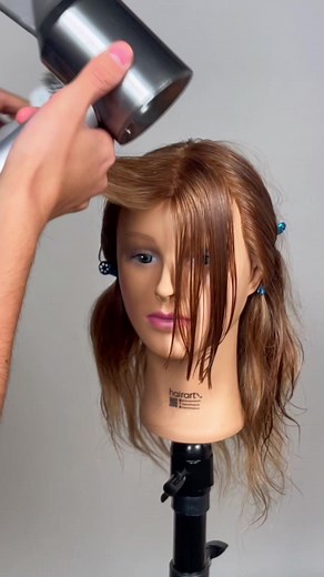 Here is a quick tutorial for curtain bangs styling! #reels #curtainbangs #howtostylecurtainbangs #hairstyle #viral #hairtutorial | Brad Mondo