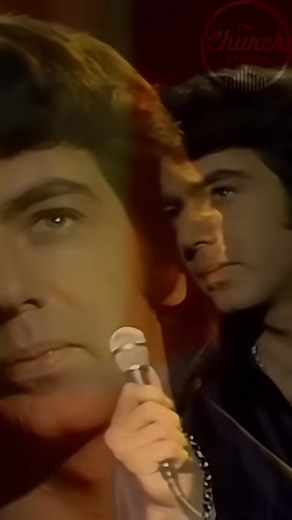 20K views · 1K reactions | Neil Diamond - Sweet Caroline LIVE, 1969 | Timeless Songs | Facebook