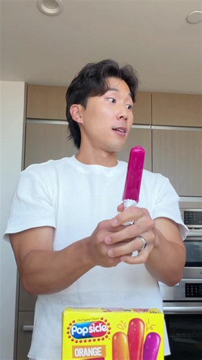 his reaction HAHAHAHAH #PopsiclePartner 🍊🍧🍇🍒 what’s your favorite flavor?? @Popsicle #popsicle #teamorangepopsicle