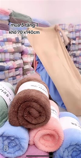 mua 3 tặng 1 :khăn khổ 70 x140 cm,mềm mịn,thấm hút nước nhanh.không bị trổ lông,không bị ra màu.mua ngay ko hết khuyến mãi