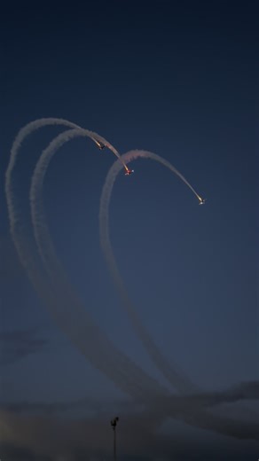 25 shares | Flying aerobatics in daylight is risky enough, but at dusk the danger ramps up. Pilots are pulling tight manoeuvres, in close formation, with fading light, glowing wingtips and sparks cutting across the sky. With the horizon disappearing and depth perception slipping away, there’s almost no margin for error. Would you have the nerve to fly formation aerobatics as the light fades? #aviation #airshow #aviationlovers | AvPay.aero | Facebook