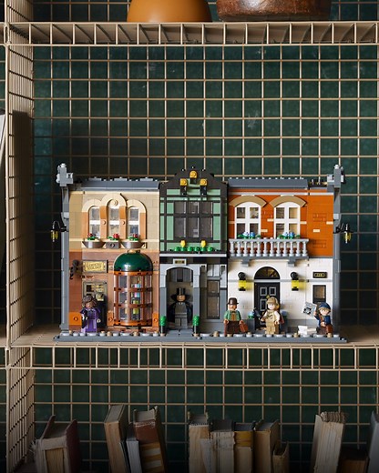 Sleuths, this one’s for you! 🕵️ Crack the LEGO® Icons Sherlock Holmes: Book Nook. Bring Baker Street to your living room at https://www.lego.com/product/10351 | LEGO