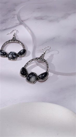 13K views · 283 reactions | SNEAK PEEK: Dark, daring, and a little bit Western—these earrings are your ticket to striking style.  #Black #Earring #PaparazziAccessories | Paparazzi Accessories | Facebook