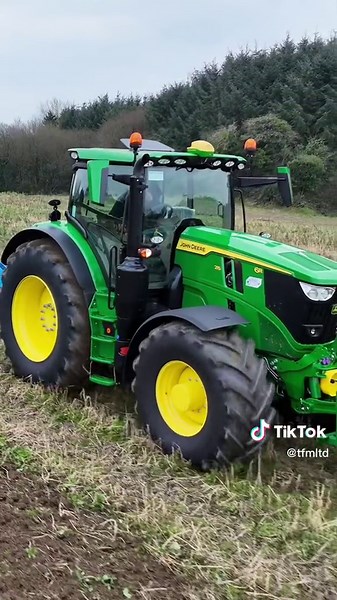 6R215 Power - John Deere Tractor Showcase