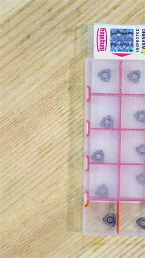 Tungaloy Corporation（タンガロイ） on Instagram: "Beat the clock with the power of 06 size inserts ⏱️💪#shorts https://tungaloy.com/press-release/expansion_06-size-inserts/ ■ Product：DoFeedTri (06 Size) https://tungaloy.com/product/milling/dofeedtri/ ■ Product Information Holder : TXWX06U2.50B0.75R07 https://catalog.tungaloy.com/Item.aspx?cat=7778697&fnum=2948&mapp=ML&GFSTYP=I&srch=1 Insert : WXMU0605ZER-MM AH3225 https://catalog.tungaloy.com/Item.aspx?cat=7748824&fnum=2947&mapp=ML&GFSTYP=I&srch=1 ■ C