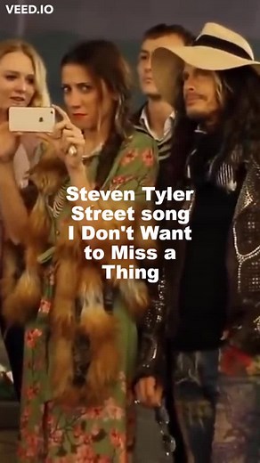 Steven Tyler Sings with a street musician #livemusic #4yp #4everhits