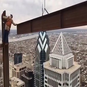 1.6M views · 25K reactions | Erection of a Major Steel Beam at the Roof of the Atrium | Savee | Facebook