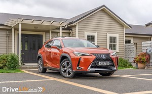 2022 Lexus UX300e Limited | Electric Car Review - DriveLife