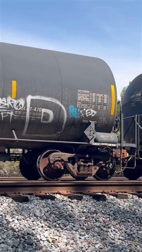 CSX M492 NB Manifest Train Makes Hard Slam As They Reconnect Train