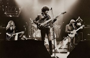 Phil Lynott's unique bass solo from 1982 proves his genius